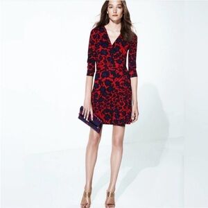 Diane Von Furstenberg DVF purple red floral New Julian Two silk wrap dress sz 2